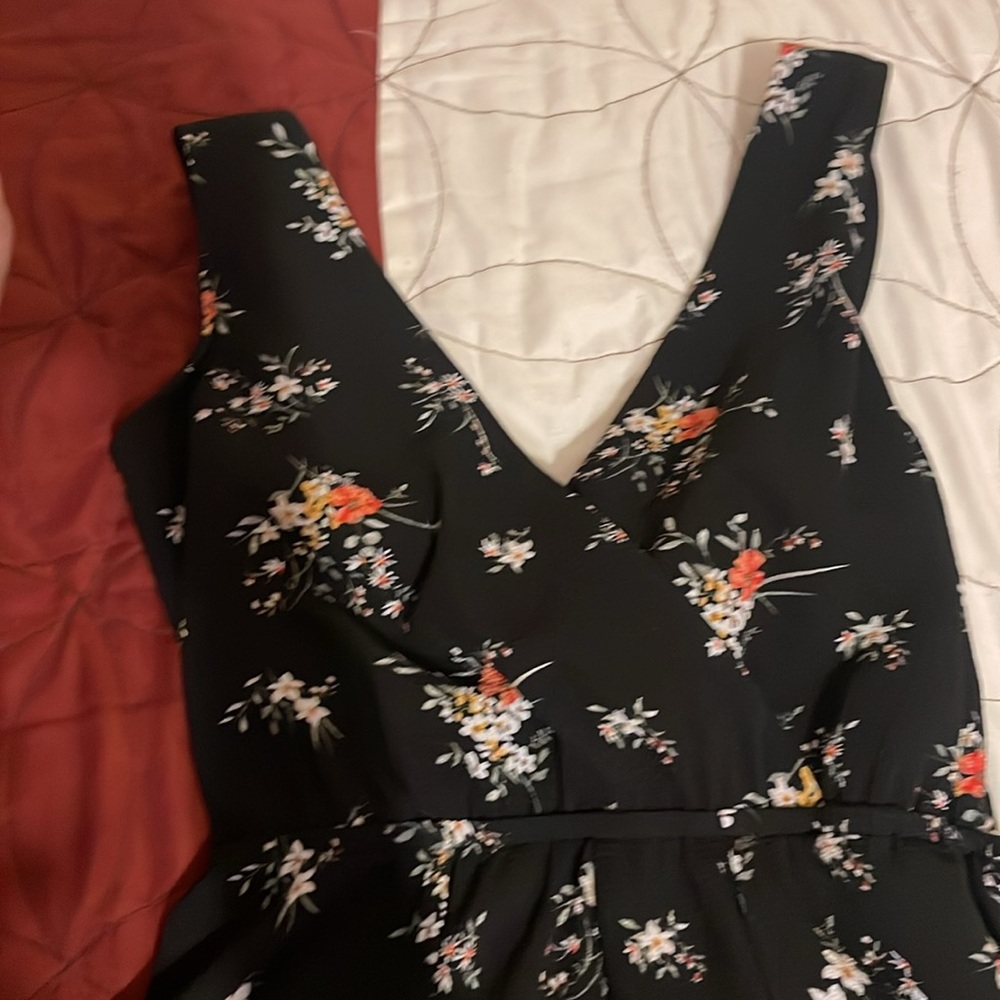 Romper - Picture 2 of 4